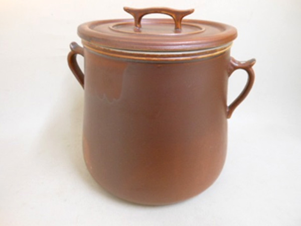 高田焼の陶器の鍋（蓋付）