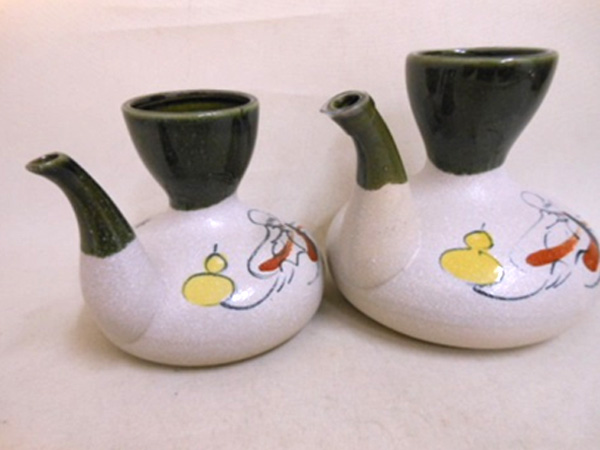 水やお酒を温める高田焼の絵付燗瓶（かんぴん）